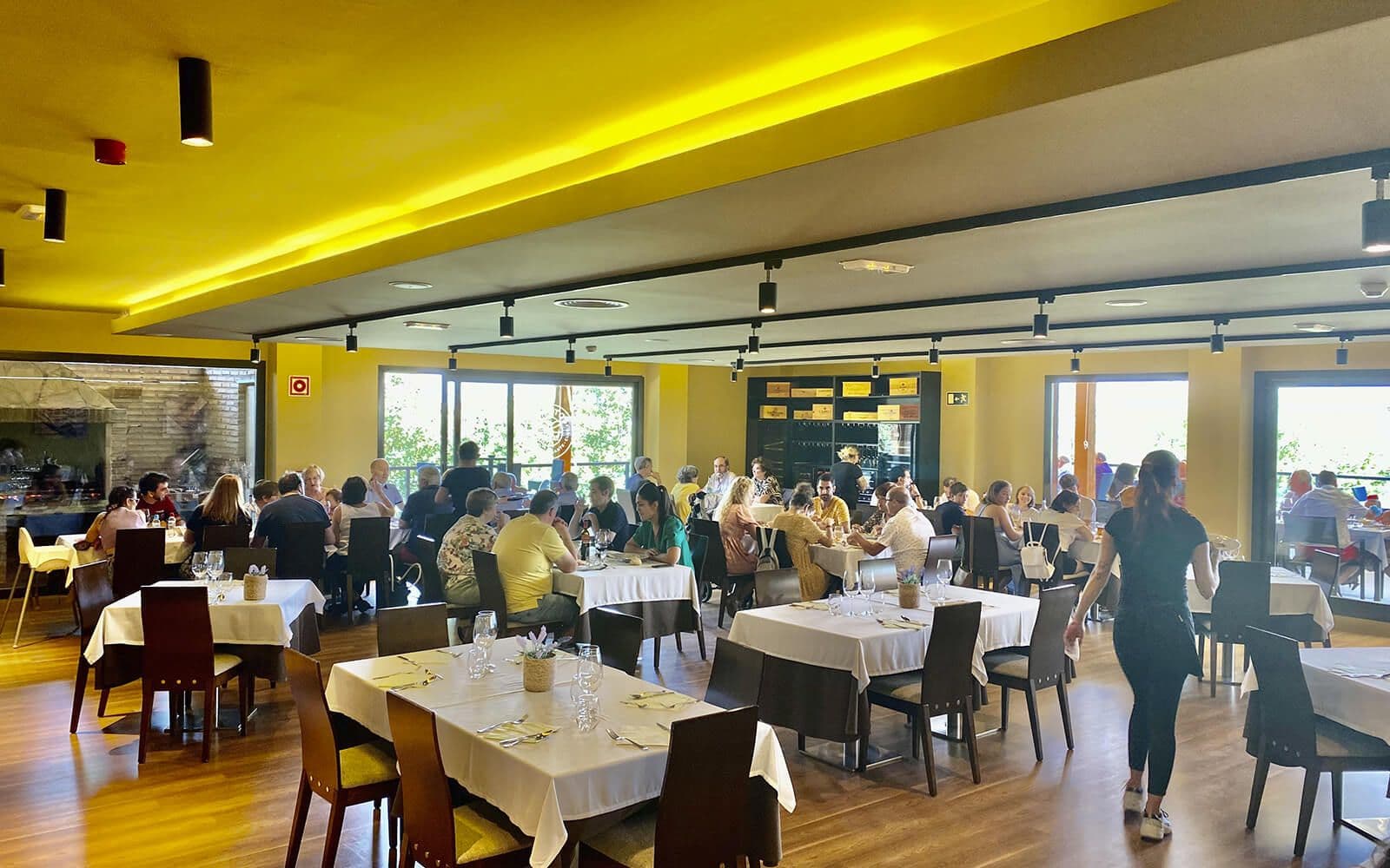 Comedor interiore del restaurante 3