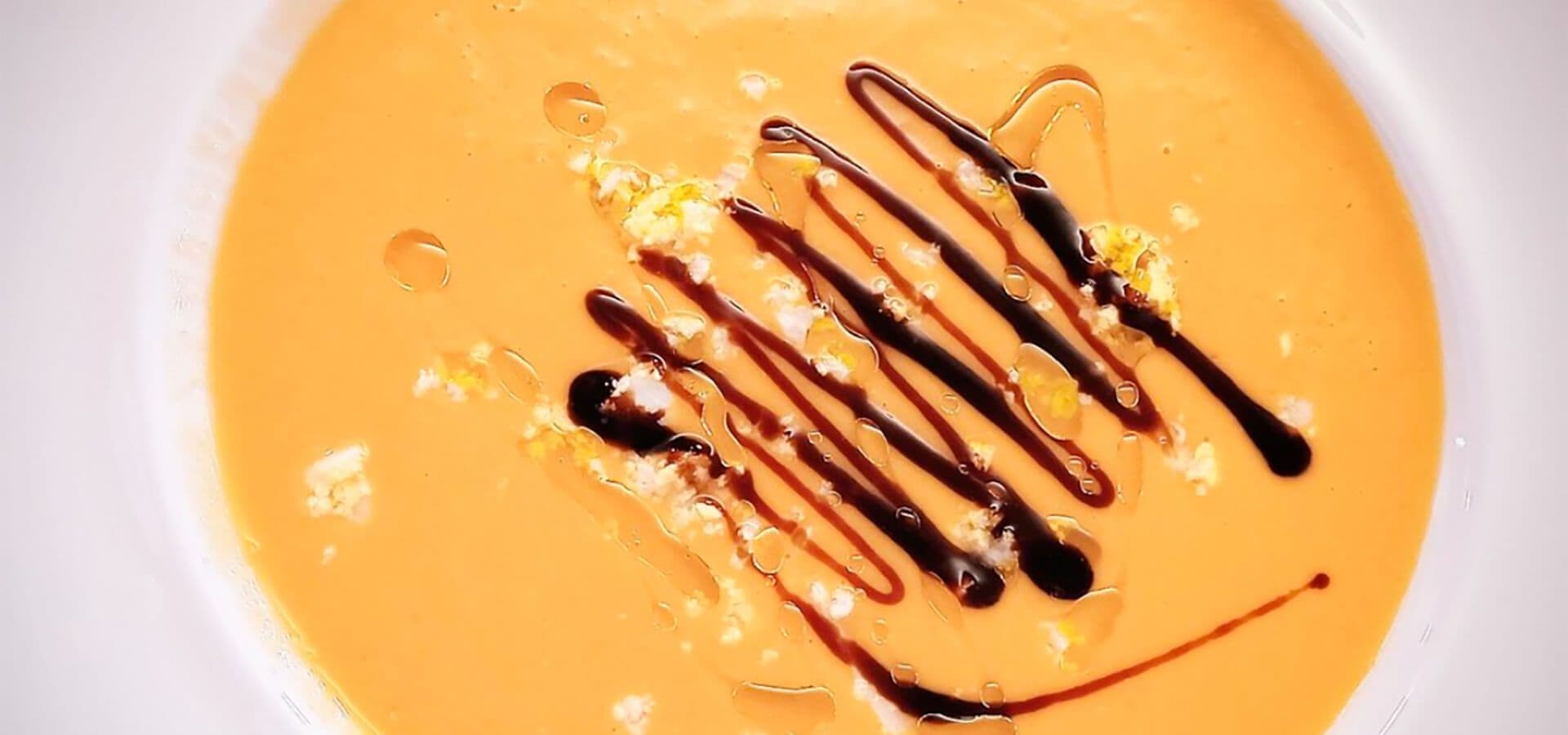 Plato de crema de verduras