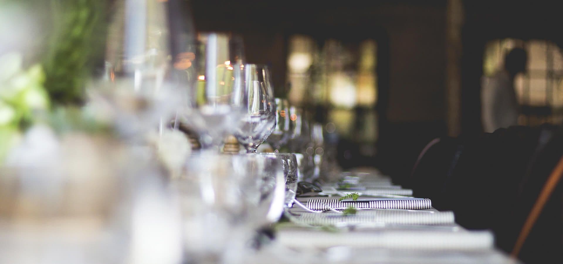 Mesa de boda puesta